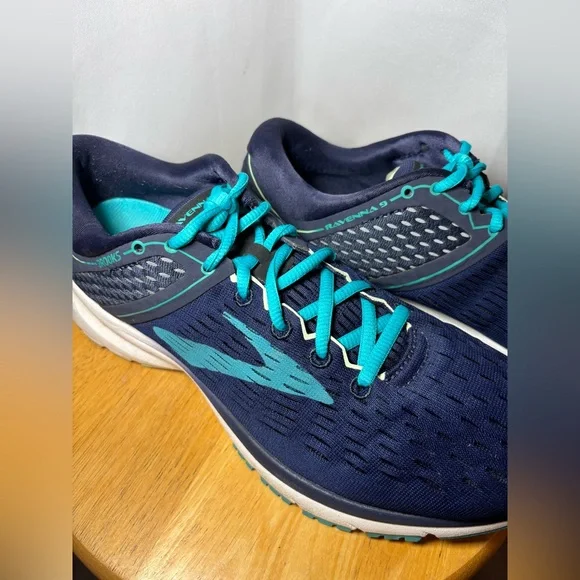Brooks Ravenna 9 Women’s Size 10 Running Shoes Blue Teal Lightweight EUC - Picture 8 of 9